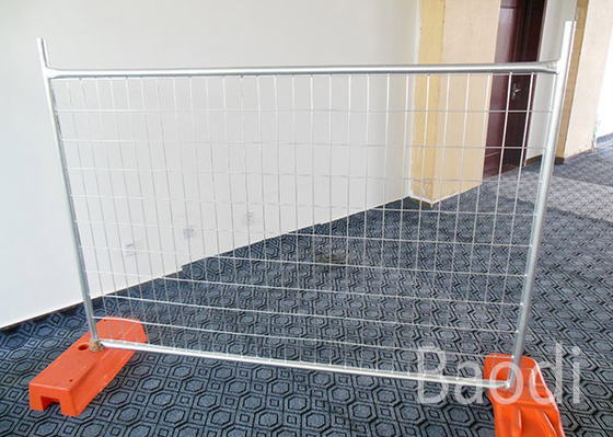 Tragbare kohlenstoffarme vorübergehende Bau-Zaun-Platten, Massenkontrolle-Fechten