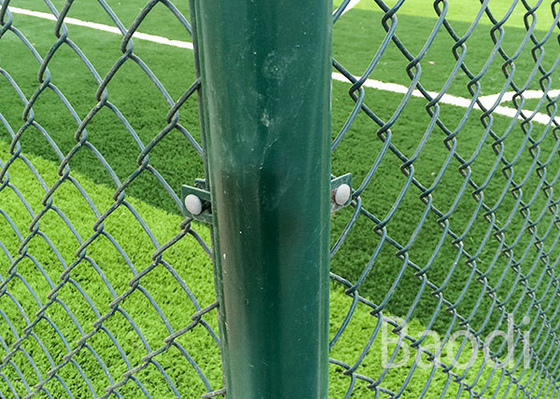 Grüne Farbwirbelsturm-Kettenglied-Maschen-Zaun 1.5mm - 4mm Draht verpackt in der Rolle