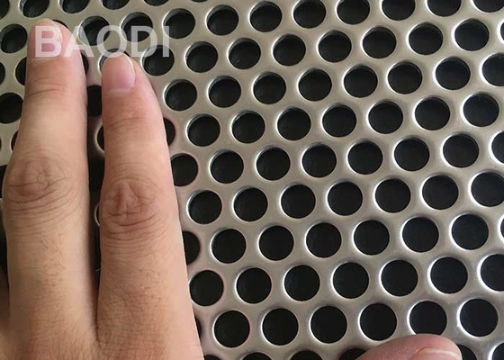 Rundes Muster-Aluminiumedelstahl 1X2M Perforated Metal Mesh