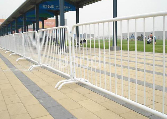 Pulver-überzogene weiße Massenkontrolle-Sperre, 1,1 x 2.5m vorübergehender Yard-Zaun