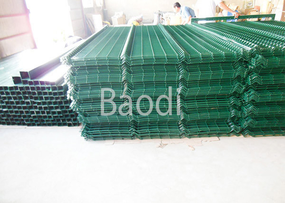 Grüner PVC geschweißter Maschendraht-Zaun mit Tor-leicht Installation 0,4 - 2.5m Höhe