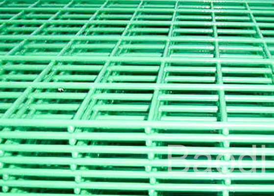 Kohlenstoff-Eisen-Draht-geschweißte Masche in Platten-galvanisierte/PVC beschichtet