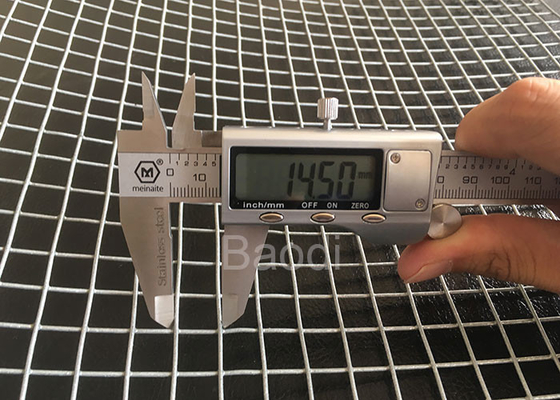 1.36mm galvanisierte geschweißte Größe Maschendraht Rolls 12.7mm für Garten