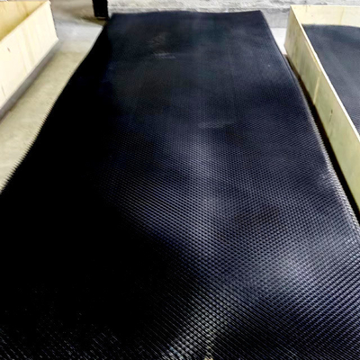 Quadratmeter schwarz lackierte Aluminium-Gitter für saubere oder lackierte Oberflächen in funktionalen Räumen