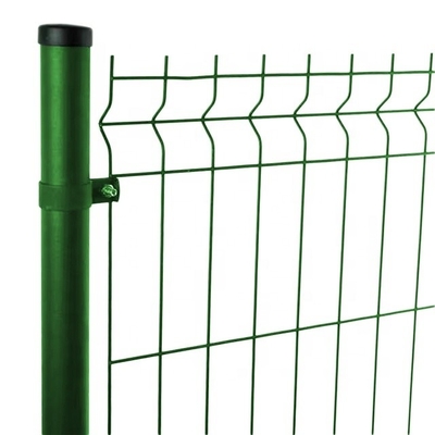 PVC-beschichtetes schweres 3D-Metalldrahtzaun Bauernfreundliche Sicherheit mit Anti-Klettern-Design und 4/ 4.5/ 5mm Drahtdurchmesser