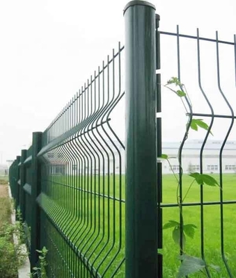 Moderner 3D-Gebogen-Dreieckzaun für städtische Landschaften PVC-beschichtete Rahmenveredelung und runde/quadratische/Pfirsichpfostenart