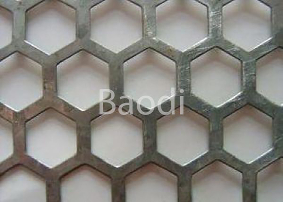 Sechseckiger Loch-Schirm galvanisierte 1.5m x 3m perforierte Stahlmasche