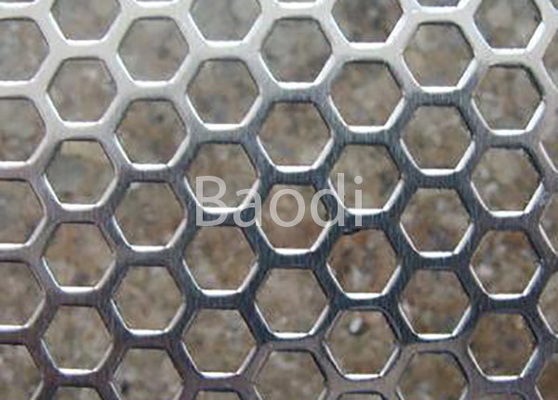 Sechseckiger Loch-Schirm galvanisierte 1.5m x 3m perforierte Stahlmasche