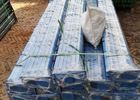 50x100mm quadratisches Posten-Stahldraht-Mesh Fence Welded Blue Powder-Sprühen